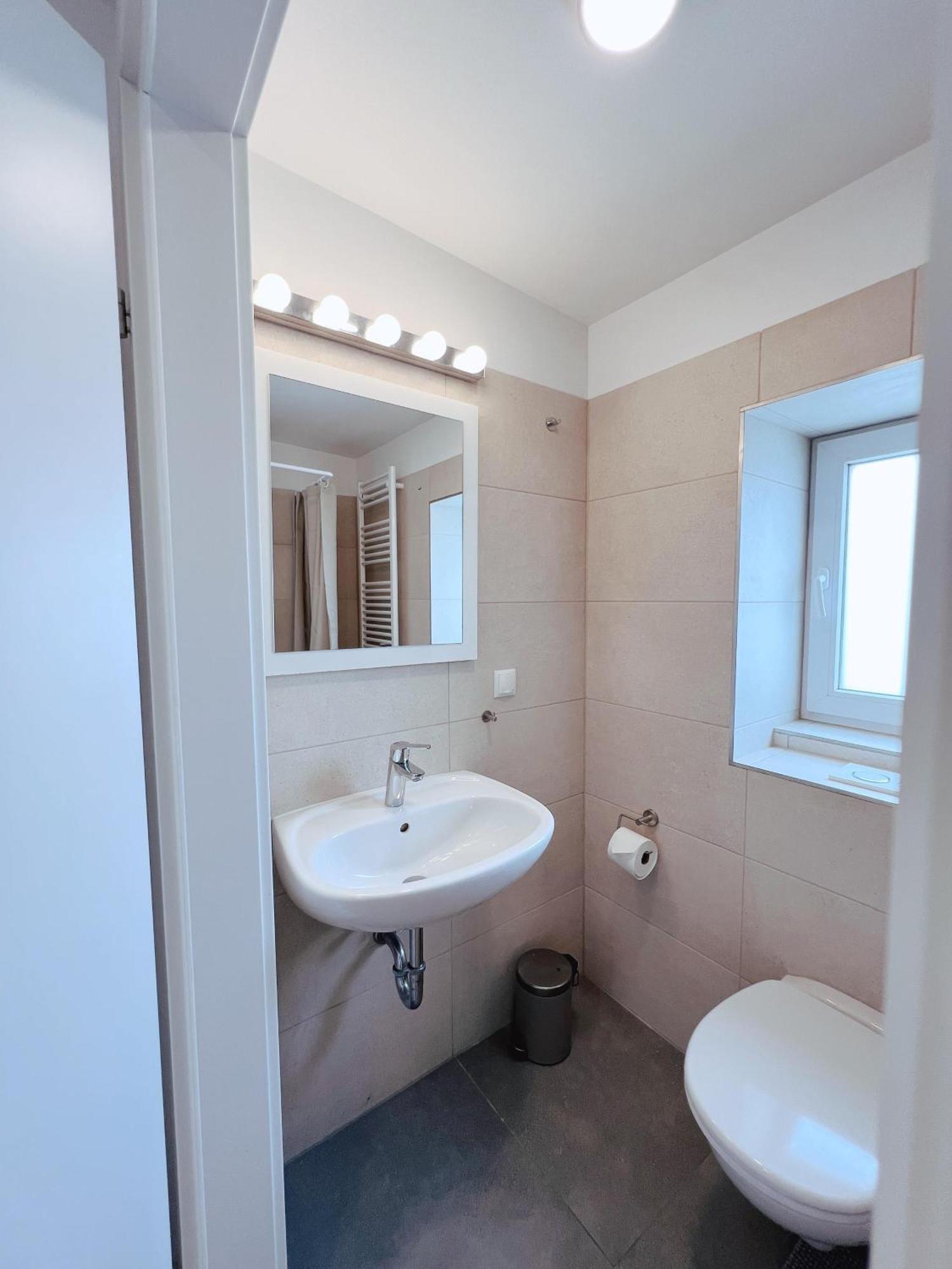 Brunnenmarkt Balcony Apartment Вена Экстерьер фото